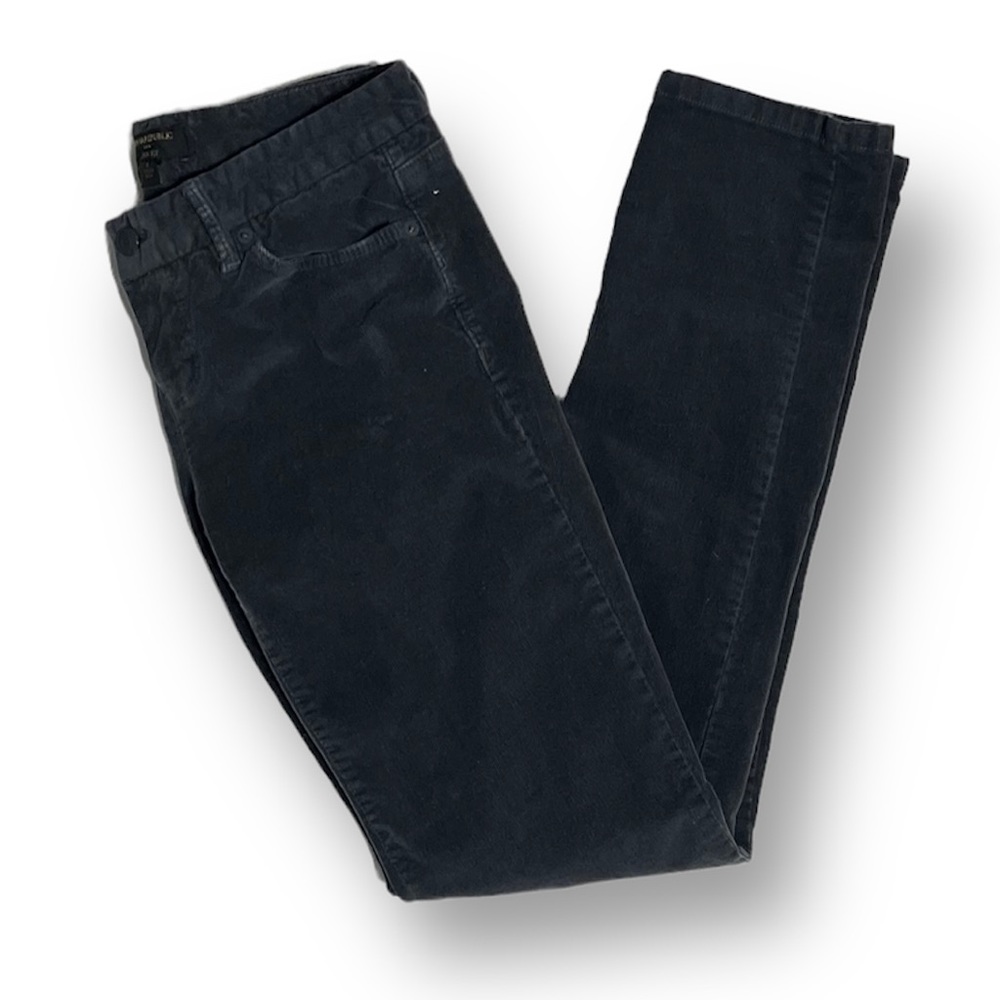 Banana Republic charcoal corduroy, Ryan fit, pants. Size 4.